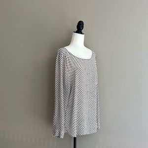 Round neck classic blouse